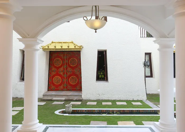 Hotel Baber Mahal - The Heritage
