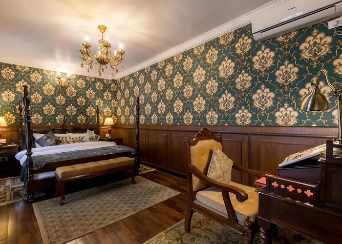 Hotel Baber Mahal - The Heritage 5*